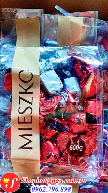 Kẹo socola rượu Nga