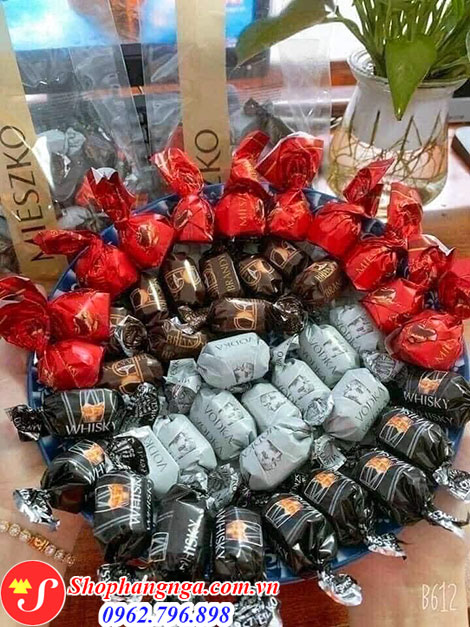 Kẹo socola rượu Nga