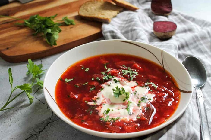 Borscht (Súp Củ Cải Đỏ)