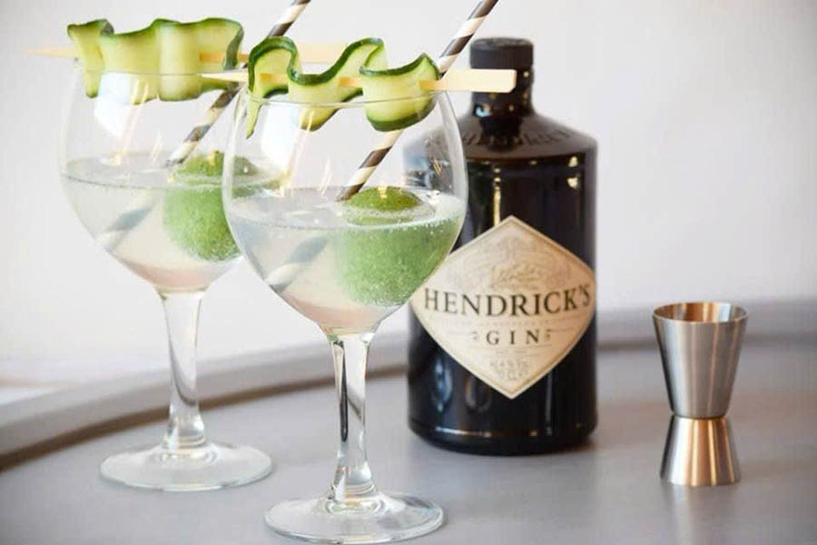 c&aacute;ch uống rượu Gin