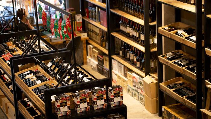 Hình 2: Cửa hàng rượu ngoại Hà Nội chính hãng Wine VN