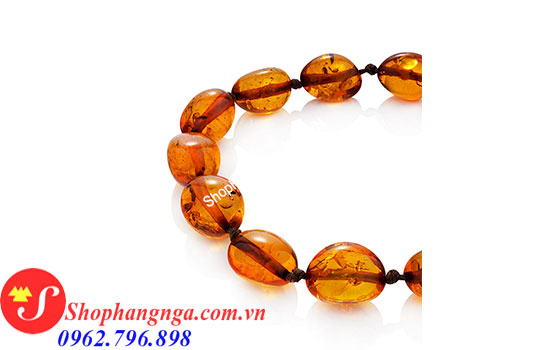 vòng hổ phách cho bé của Nga