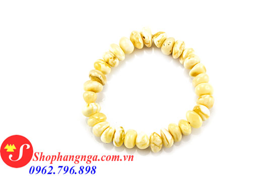 vòng hổ phách cho bé của Nga