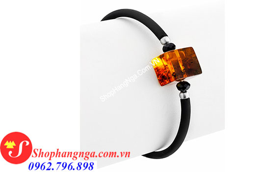 vòng hổ phách cho bé của Nga