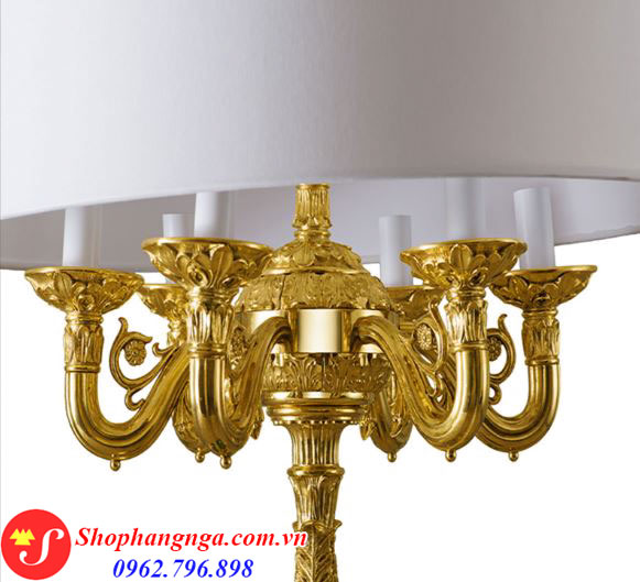 Đèn malachite được trang trí bằng hình đôi chim