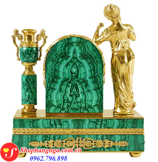đồng hồ bằng đá Malachite