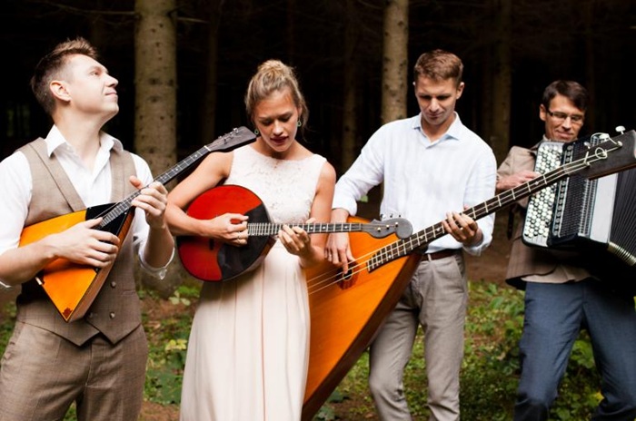 Âm nhạc dân gian Nga – Mộc mạc và sâu sắc