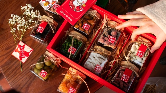 Nguồn gốc phong tục tặng qu&agrave; Tết