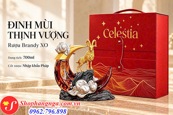 Linh vật dê và mặt trăng khuyết