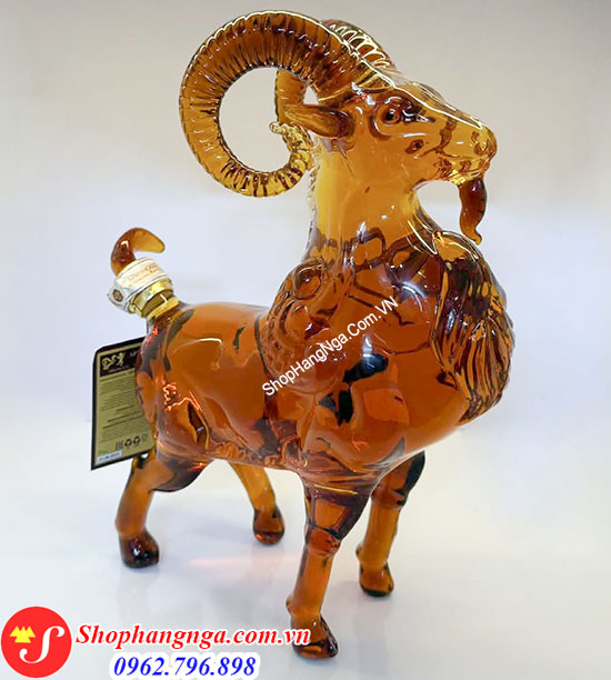 rượu hình con dê bằng thủy tinh