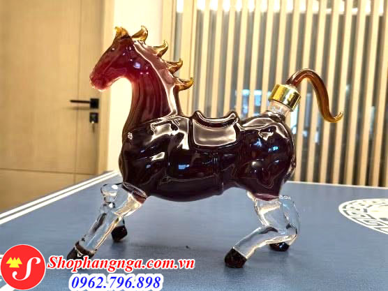 Rượu linh vật hình con ngựa