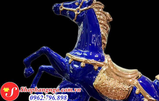 Rượu hình con ngựa bằng sứ màu trắng 1000ml