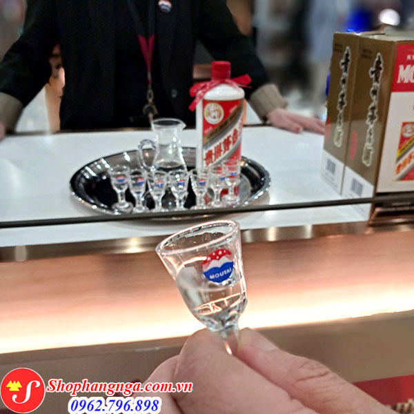 Cách phân biệt rượu Mao Đài Phi Thiên thật giả bằng hình ảnh
