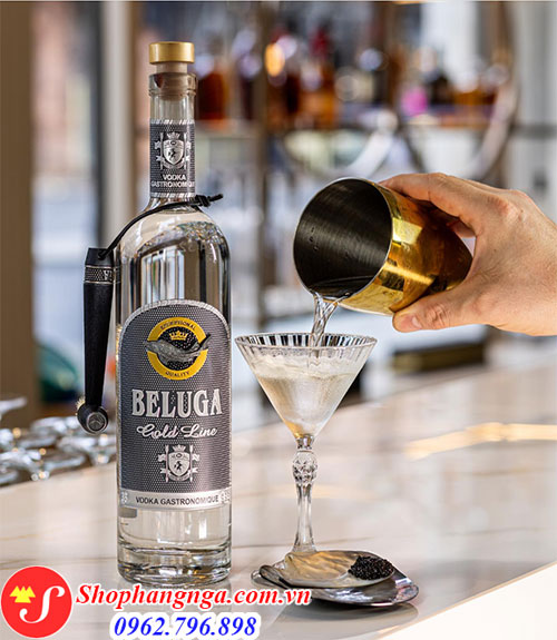 Rượu Beluga b&uacute;a đập