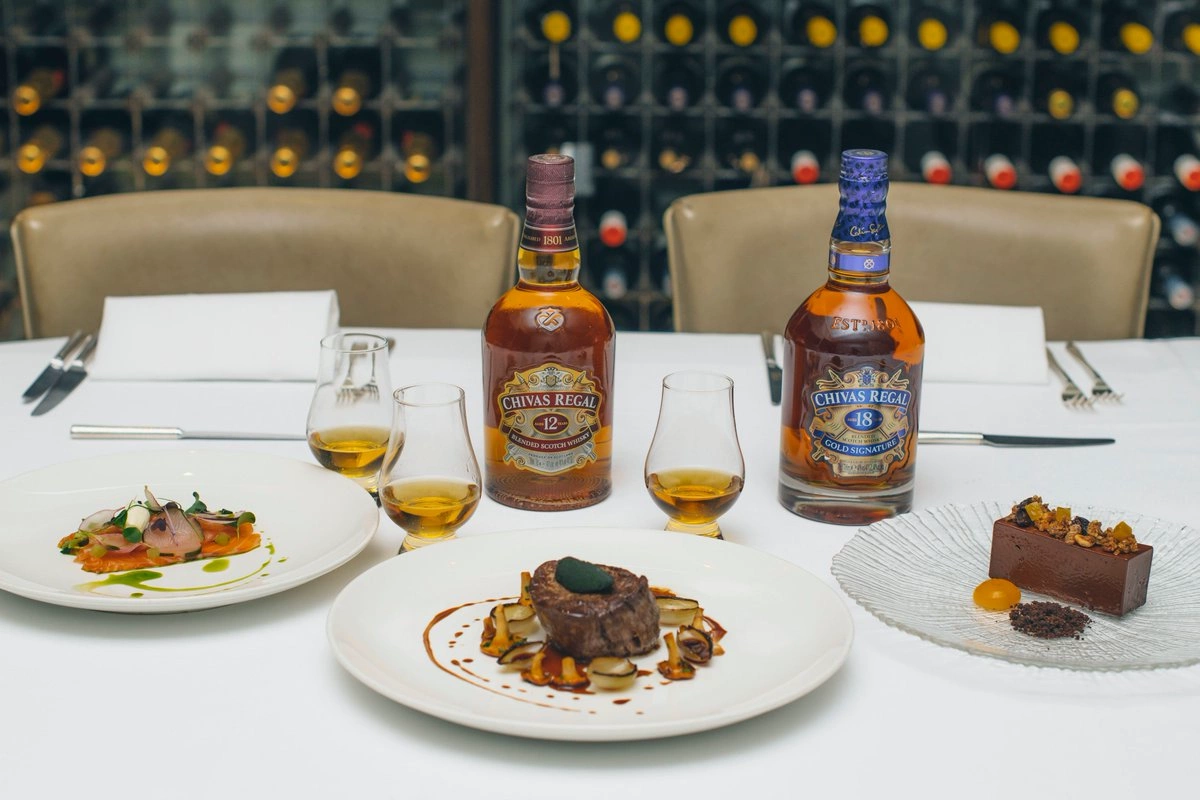 Cách uống rượu Chivas