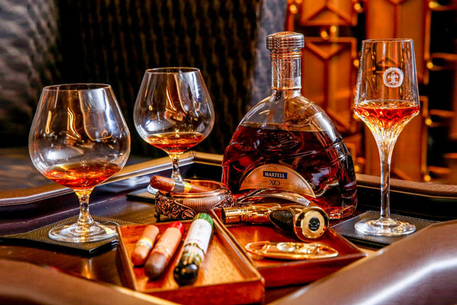c&aacute;ch uống rượu Cognac