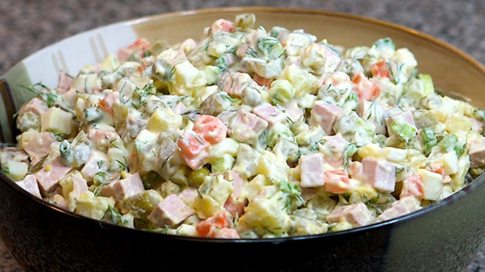 Salad Olivier (Salad Nga Truyền Thống)
