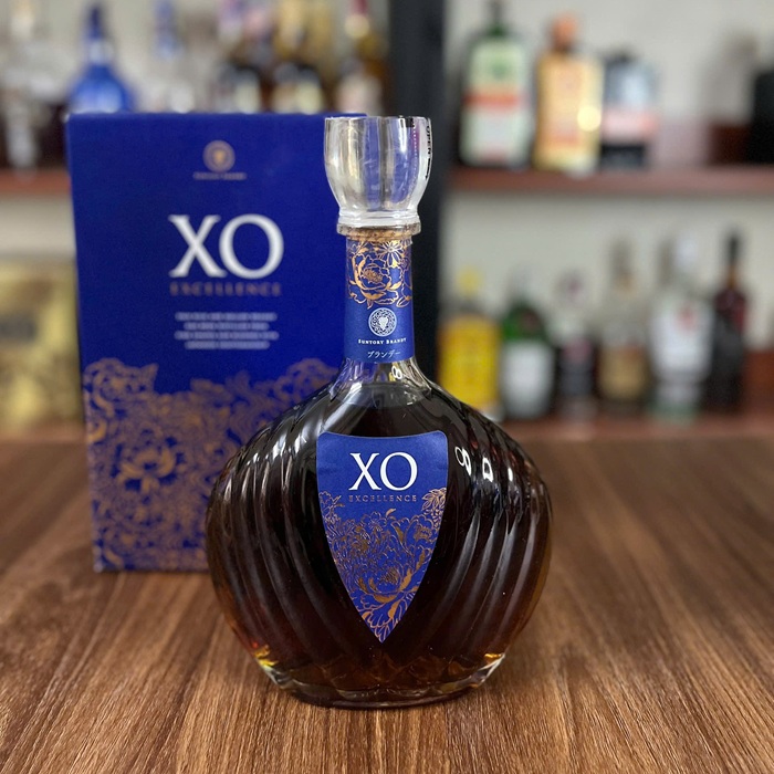 Ý Nghĩa Phong Thủy Của Rượu XO Chai To