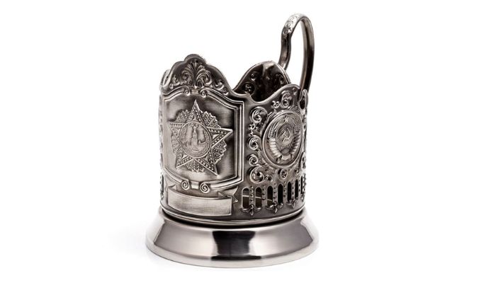 Giá đỡ ly trà bằng kim loại tại shop hàng Nga