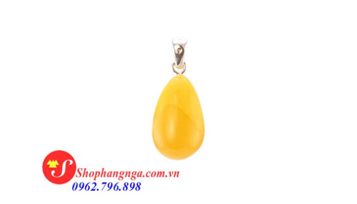Mặt dây chuyền hổ phách màu mật ong