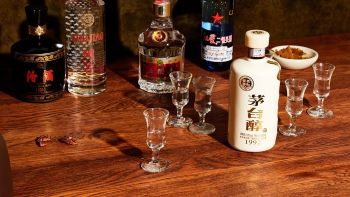 Rượu Baijiu là gì: Nguồn gốc, phân loại, đặc trưng của bạch tửu