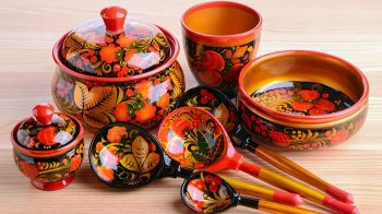 Phong cách nghệ thuật Khokhloma đậm bản sắc Nga