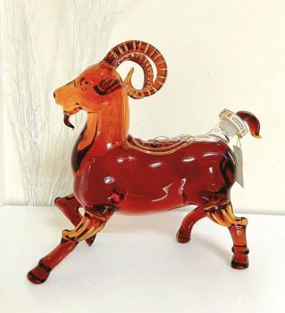 Rượu hình con Dê Chevalier Demandis XO bằng thủy tinh