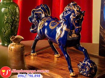 Rượu Con Ngựa Bằng Sứ Doha 2026 Royal Darius XO Mẫu 1